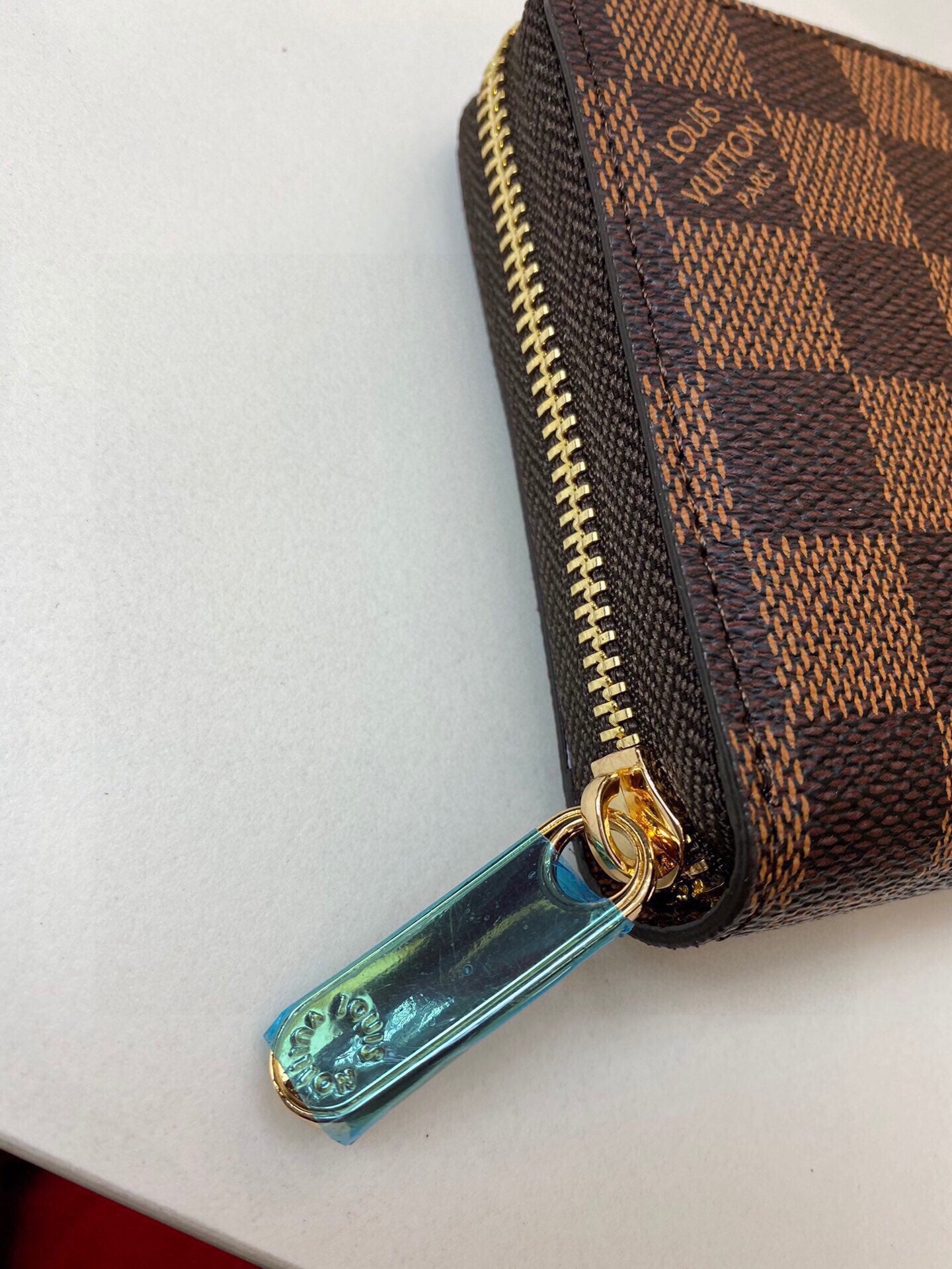 LV-023Wallet