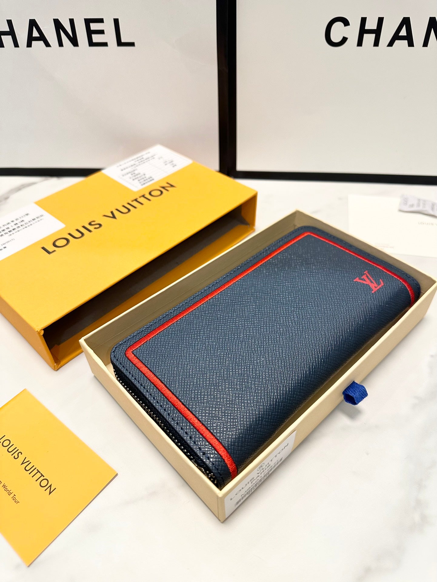 LV-028Wallet