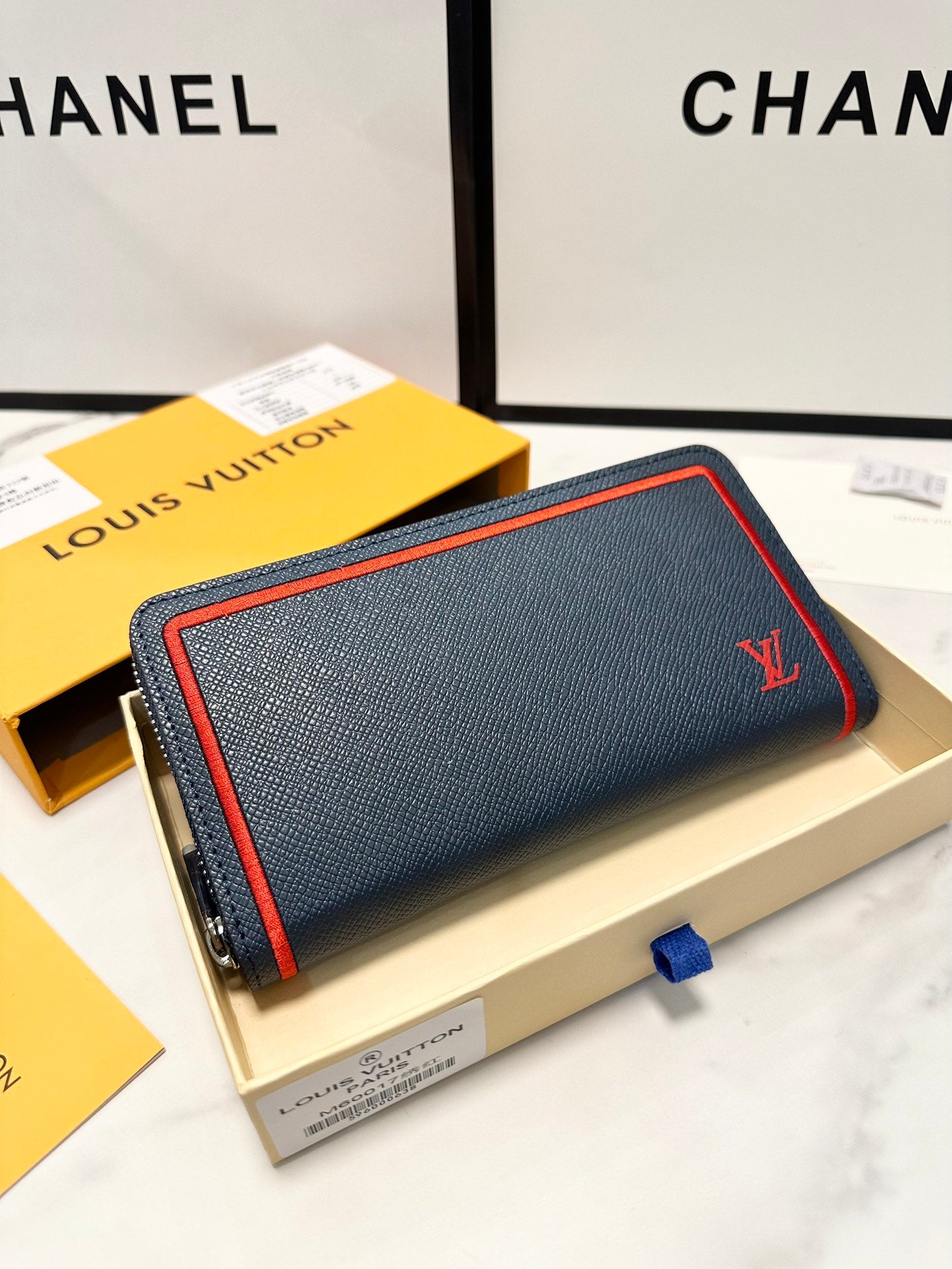 LV-028Wallet