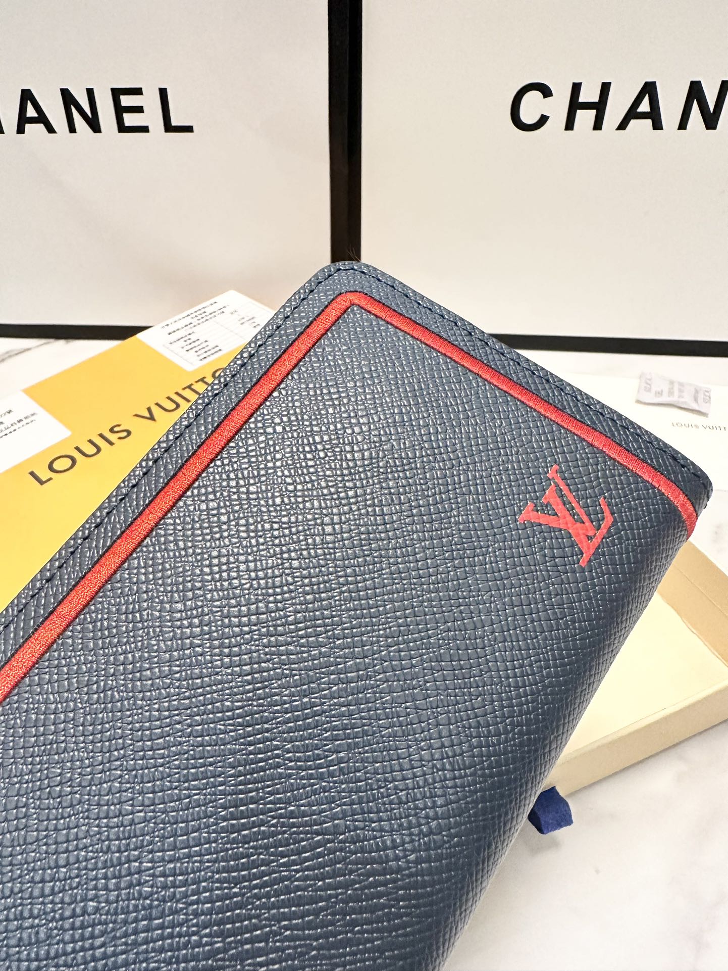 LV-028Wallet