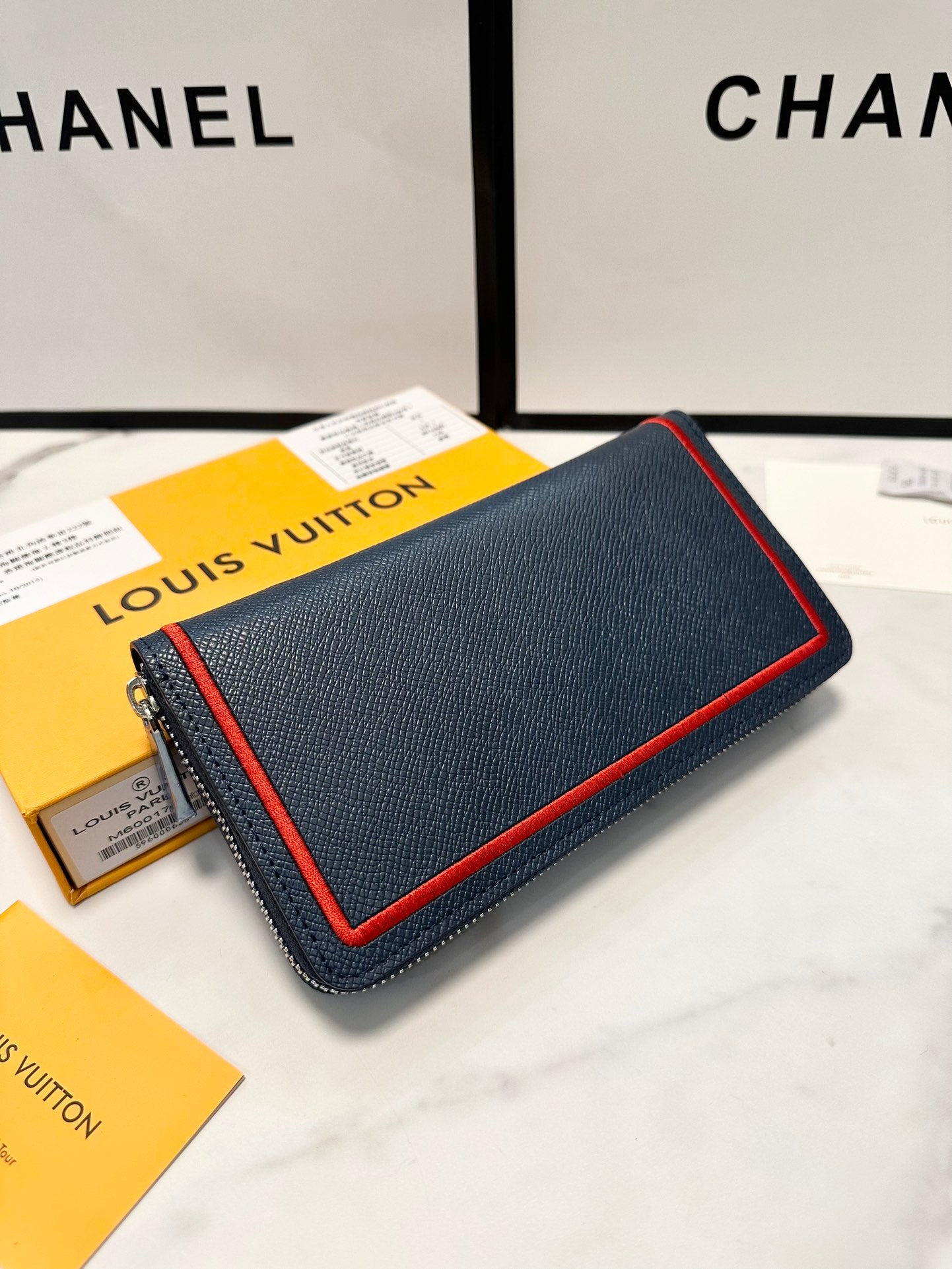 LV-028Wallet