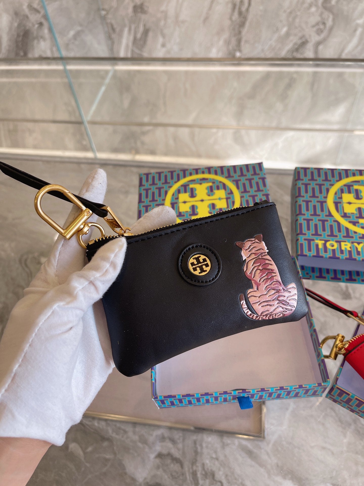 TB-001Wallet