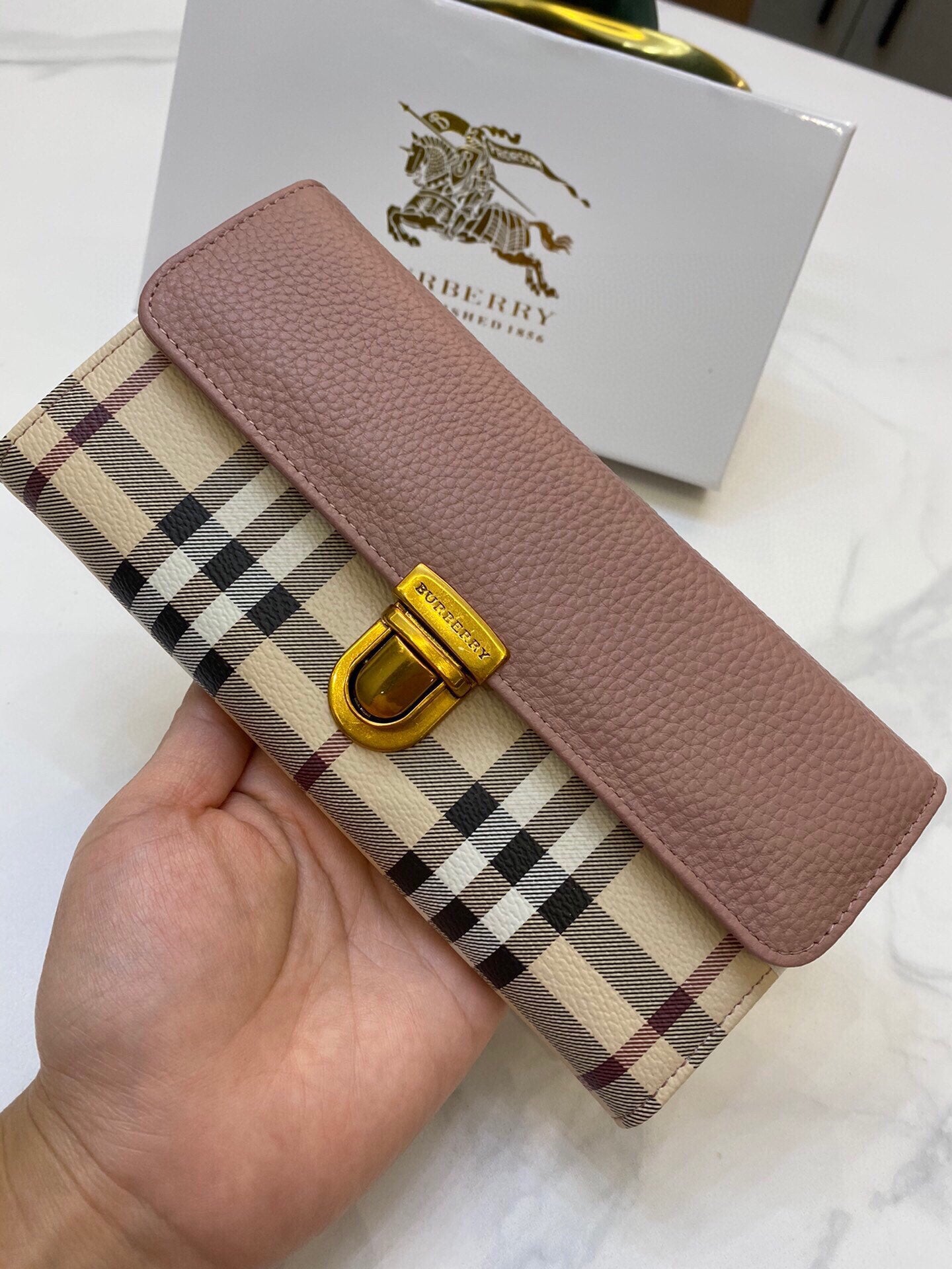 Bureberry-001Wallet