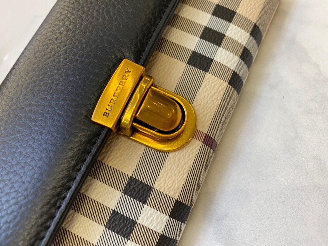 Bureberry-002Wallet