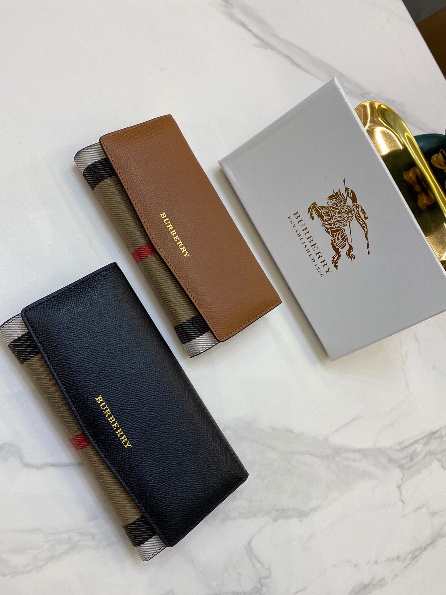 Bureberry-004Wallet