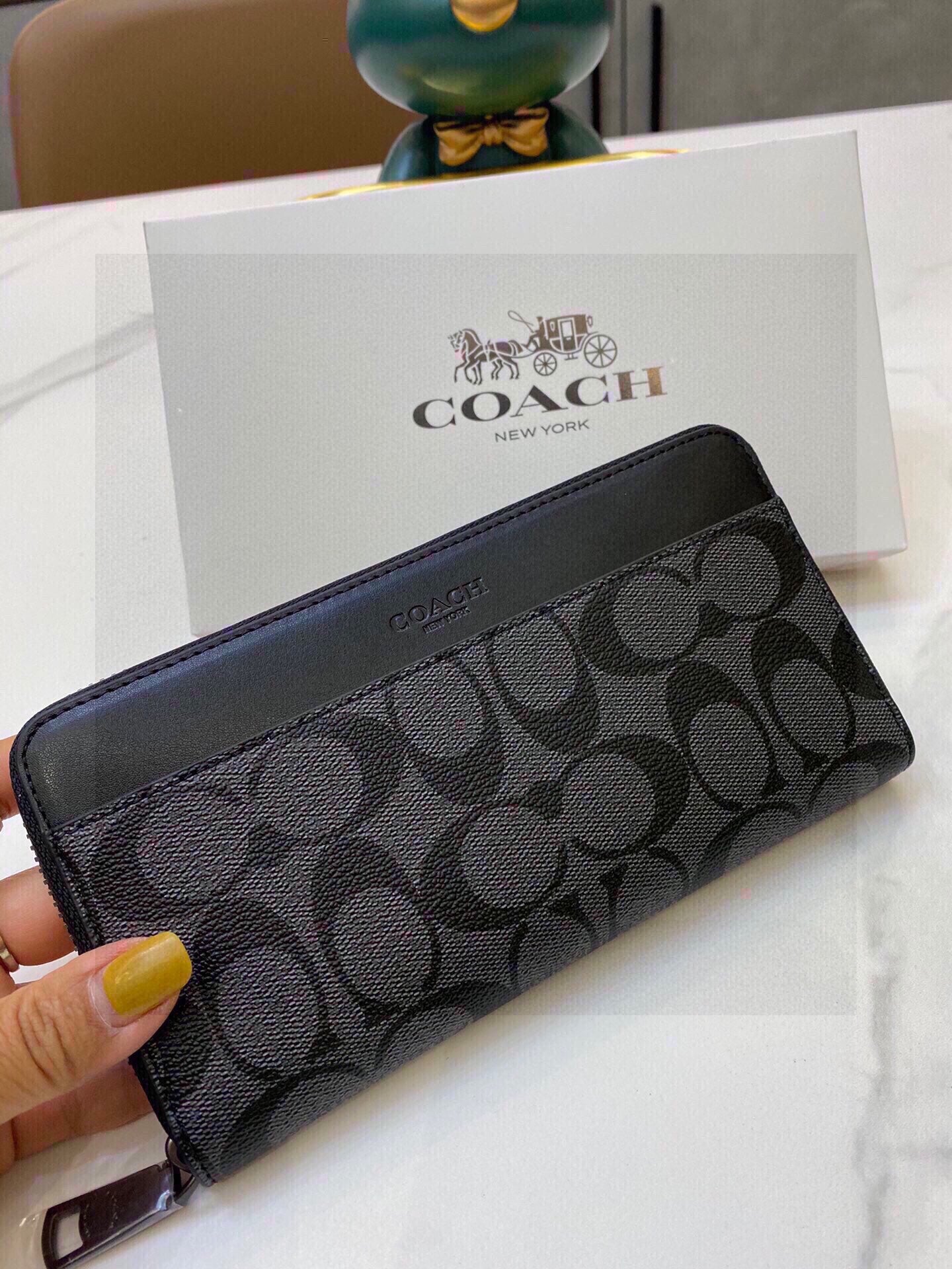 COACH-006Wallet