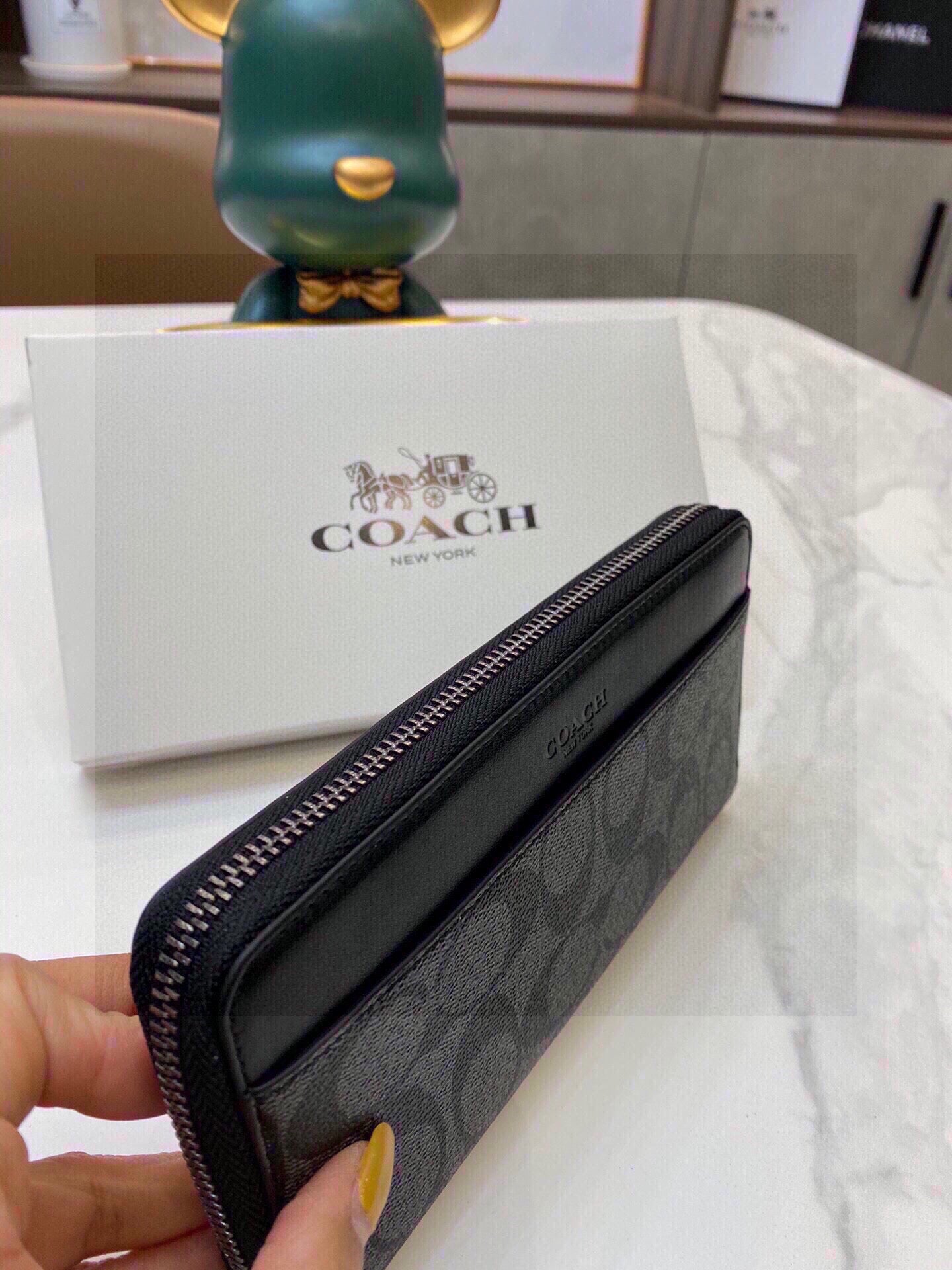 COACH-006Wallet