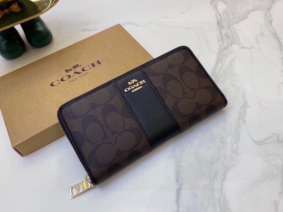 COACH-008Wallet