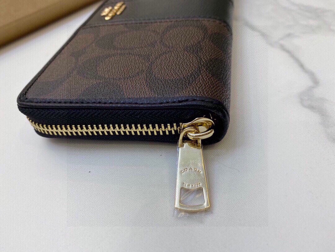 COACH-008Wallet