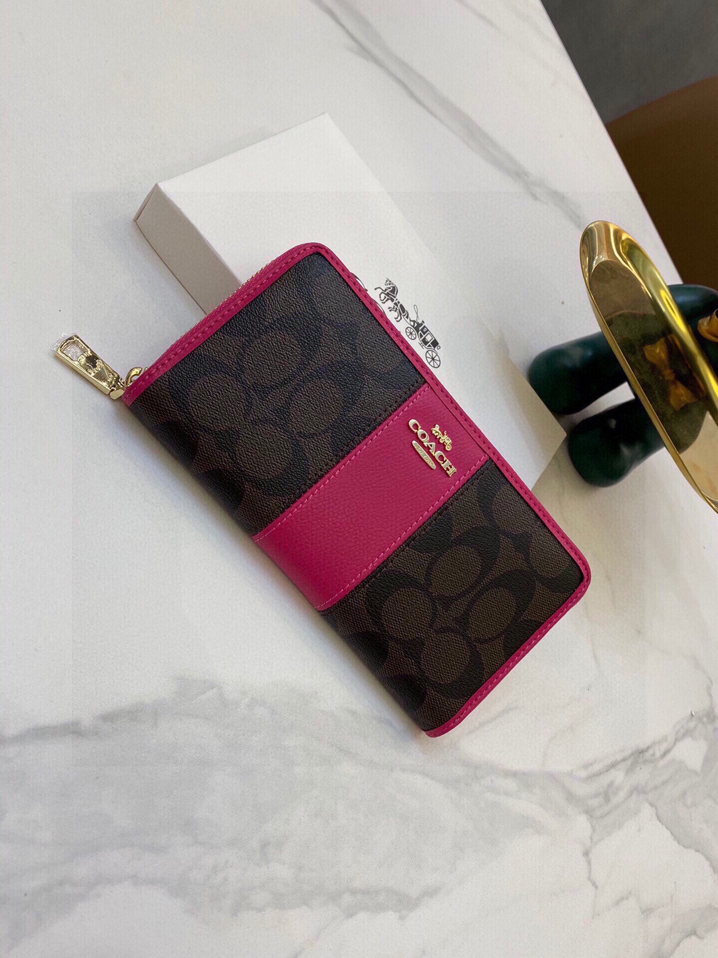 COACH-009Wallet