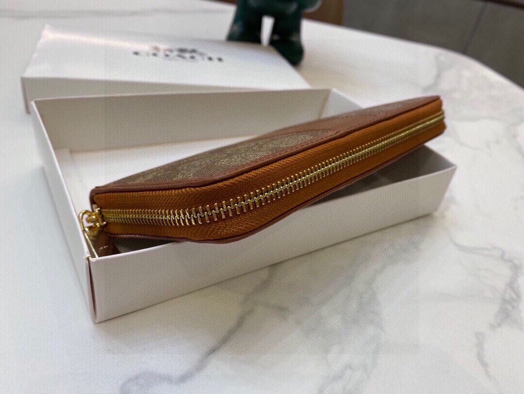 COACH-009Wallet