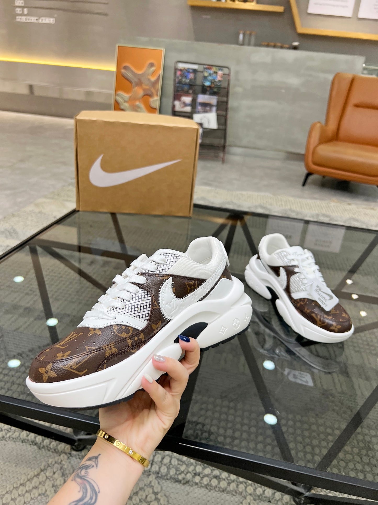 Gucci-184Shoes