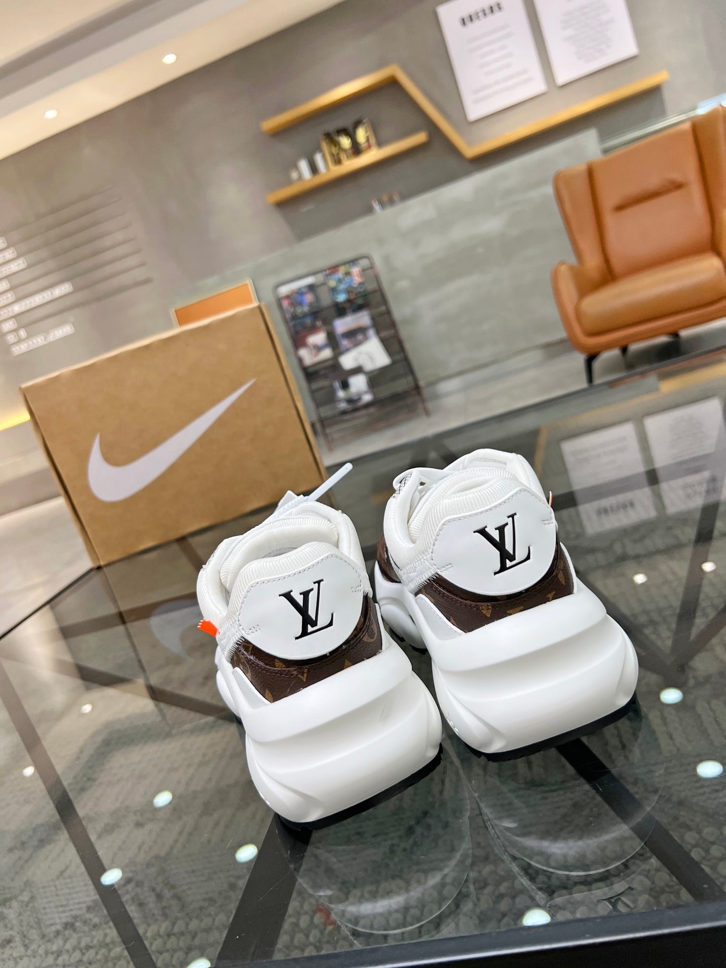 Gucci-184Shoes