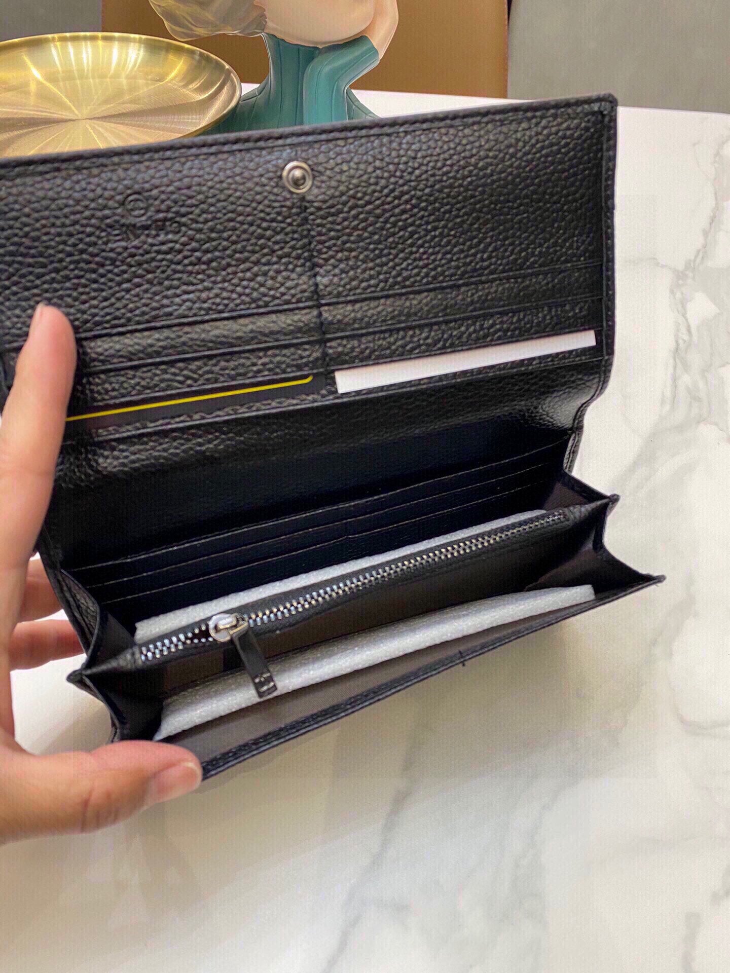 CHANEL-011Wallet
