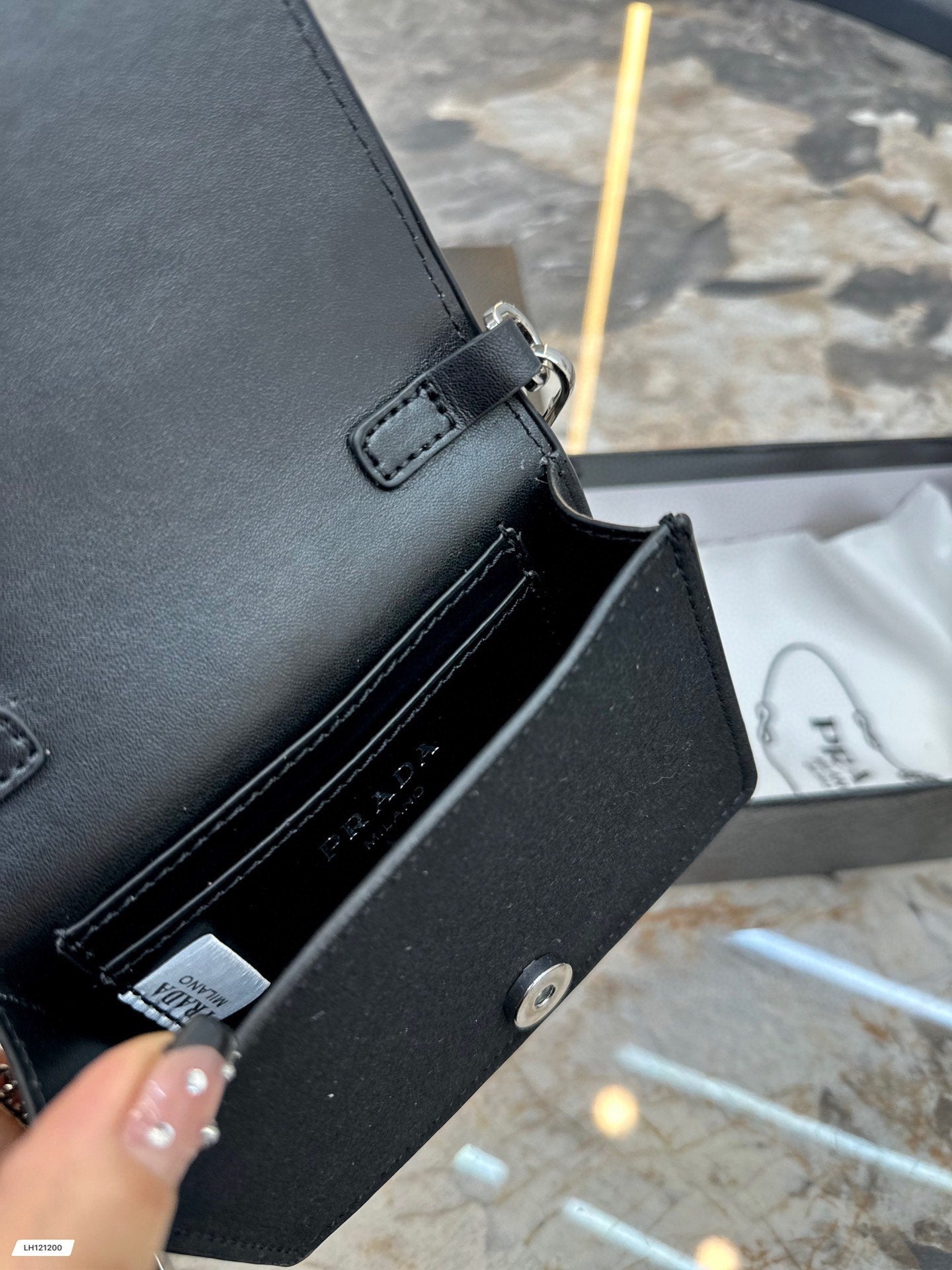 PRADA BAG-015