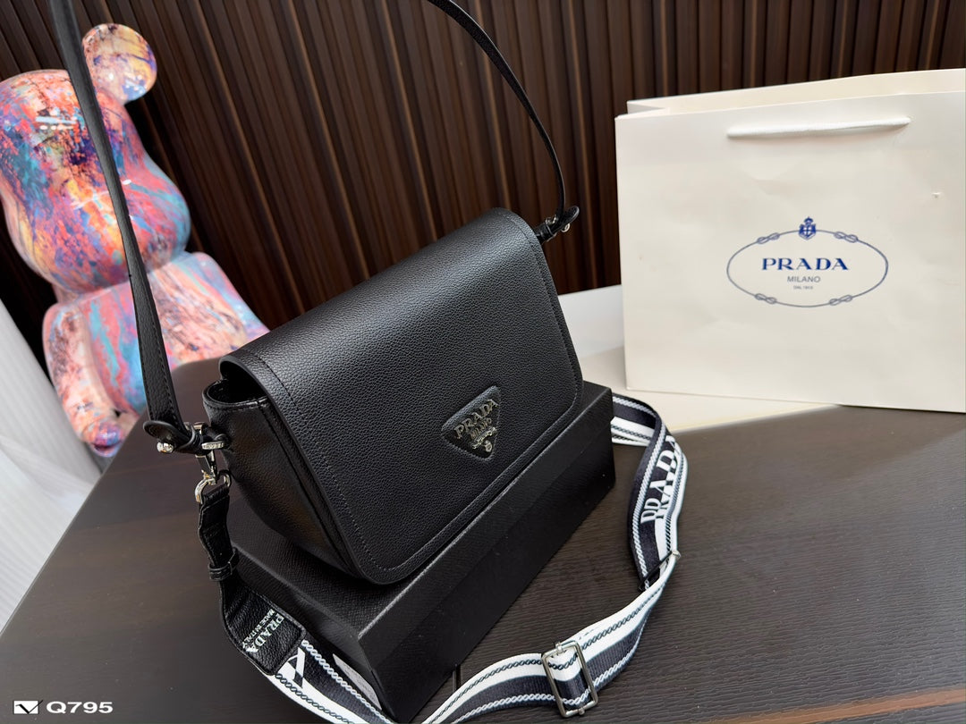 PRADA BAG-020
