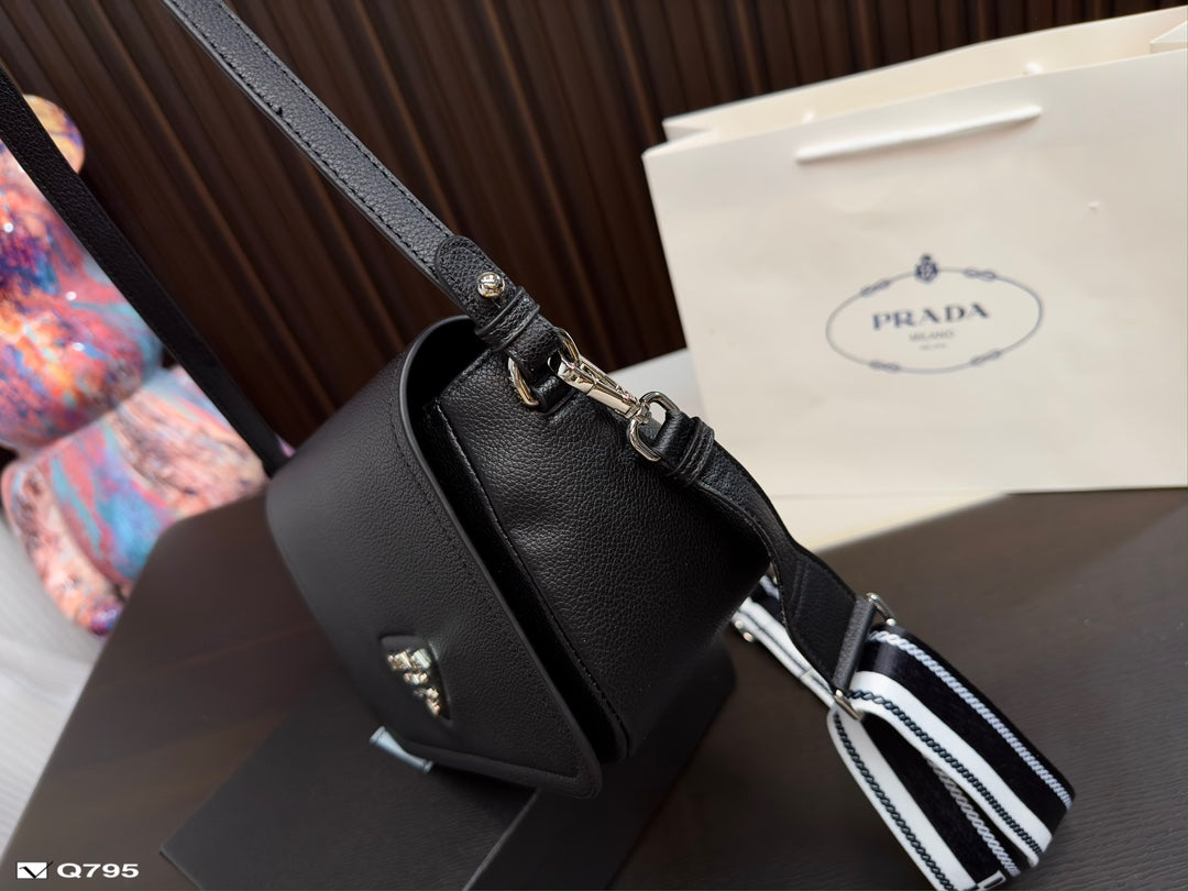 PRADA BAG-020