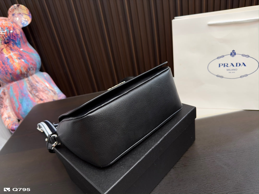 PRADA BAG-020