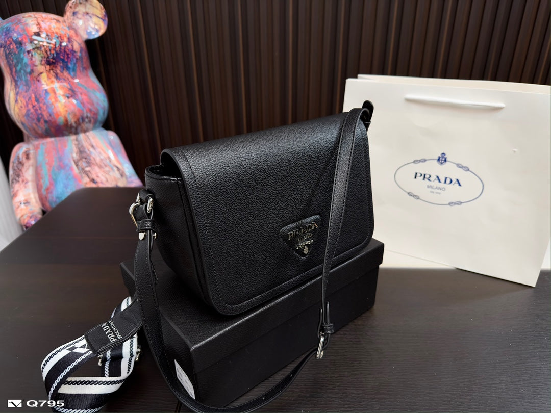 PRADA BAG-020