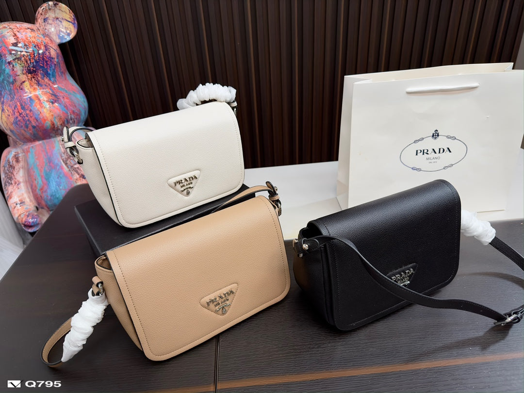 PRADA BAG-021