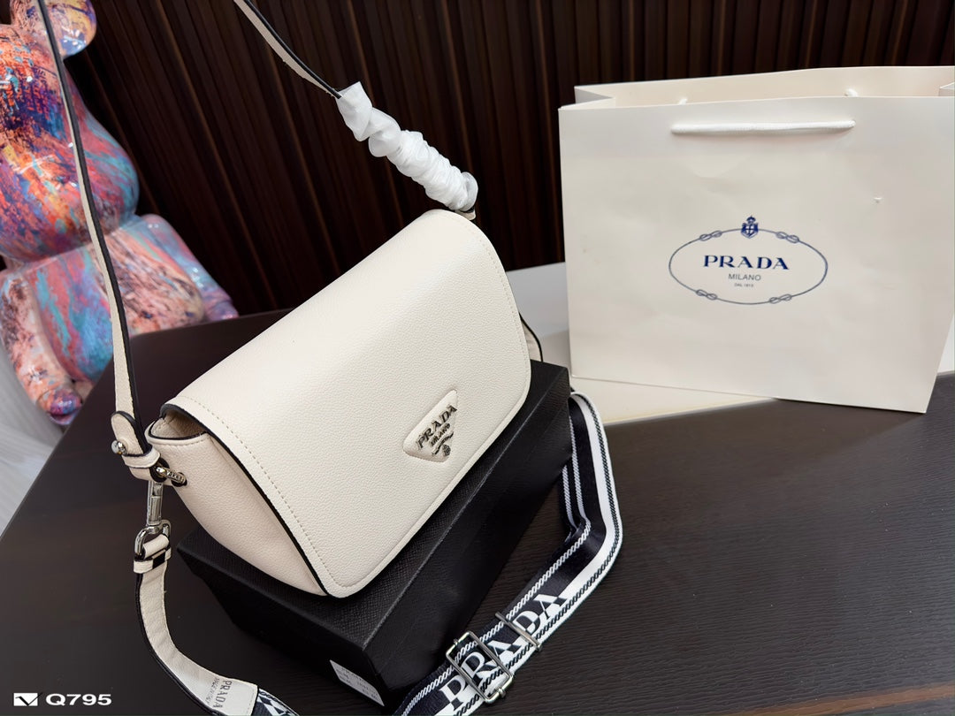 PRADA BAG-021