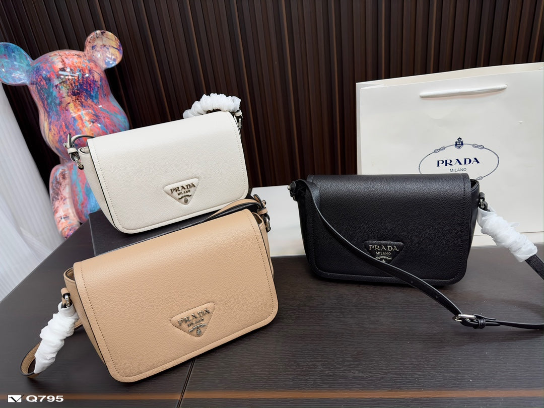 PRADA BAG-021