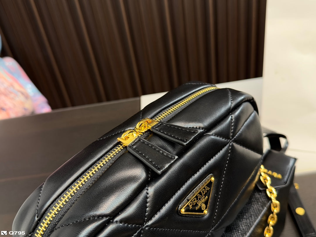 PRADA BAG-024