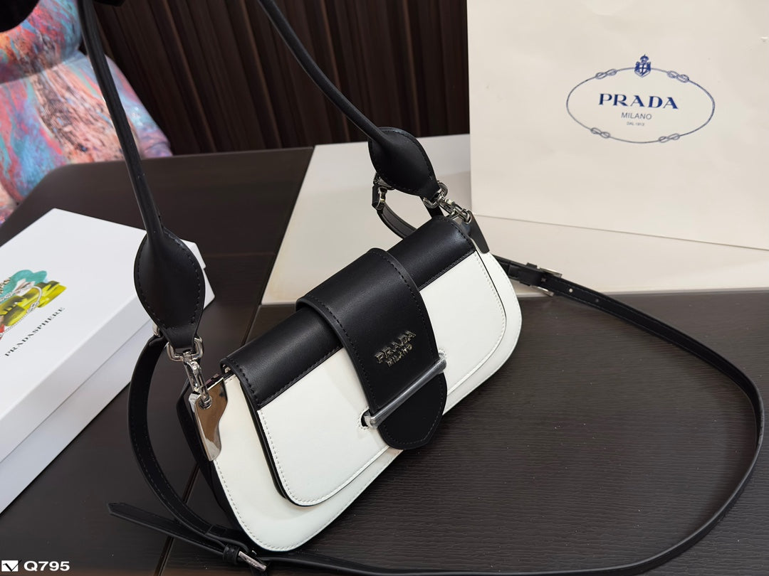 PRADA BAG-026