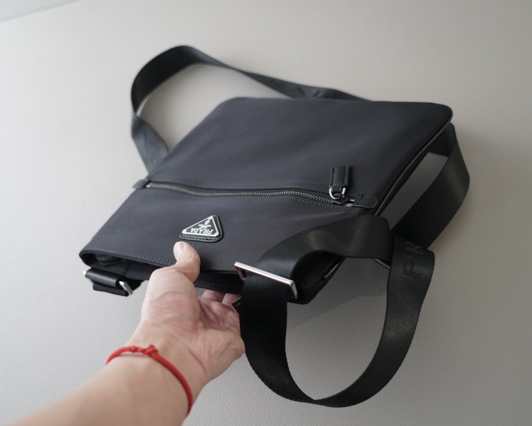PRADA BAG-044