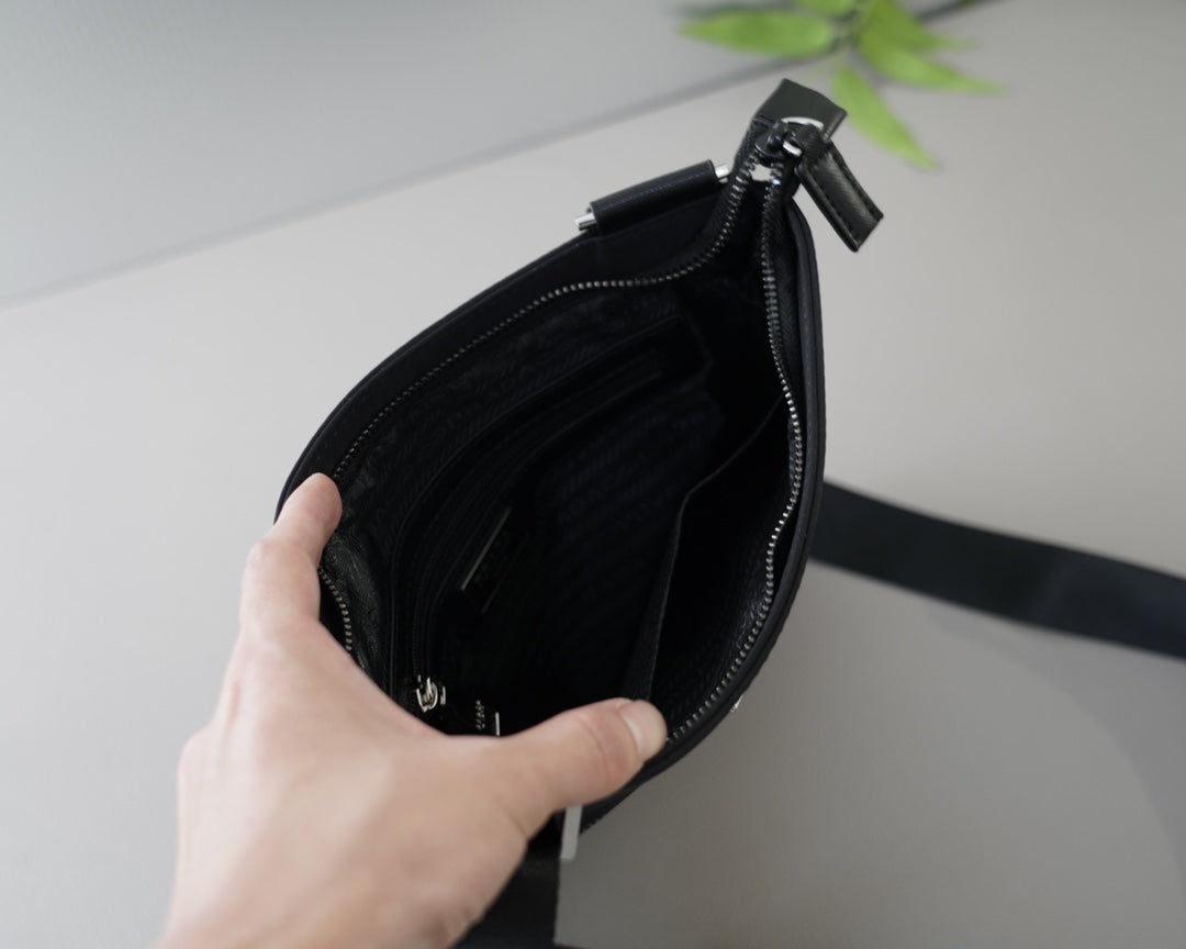 PRADA BAG-044