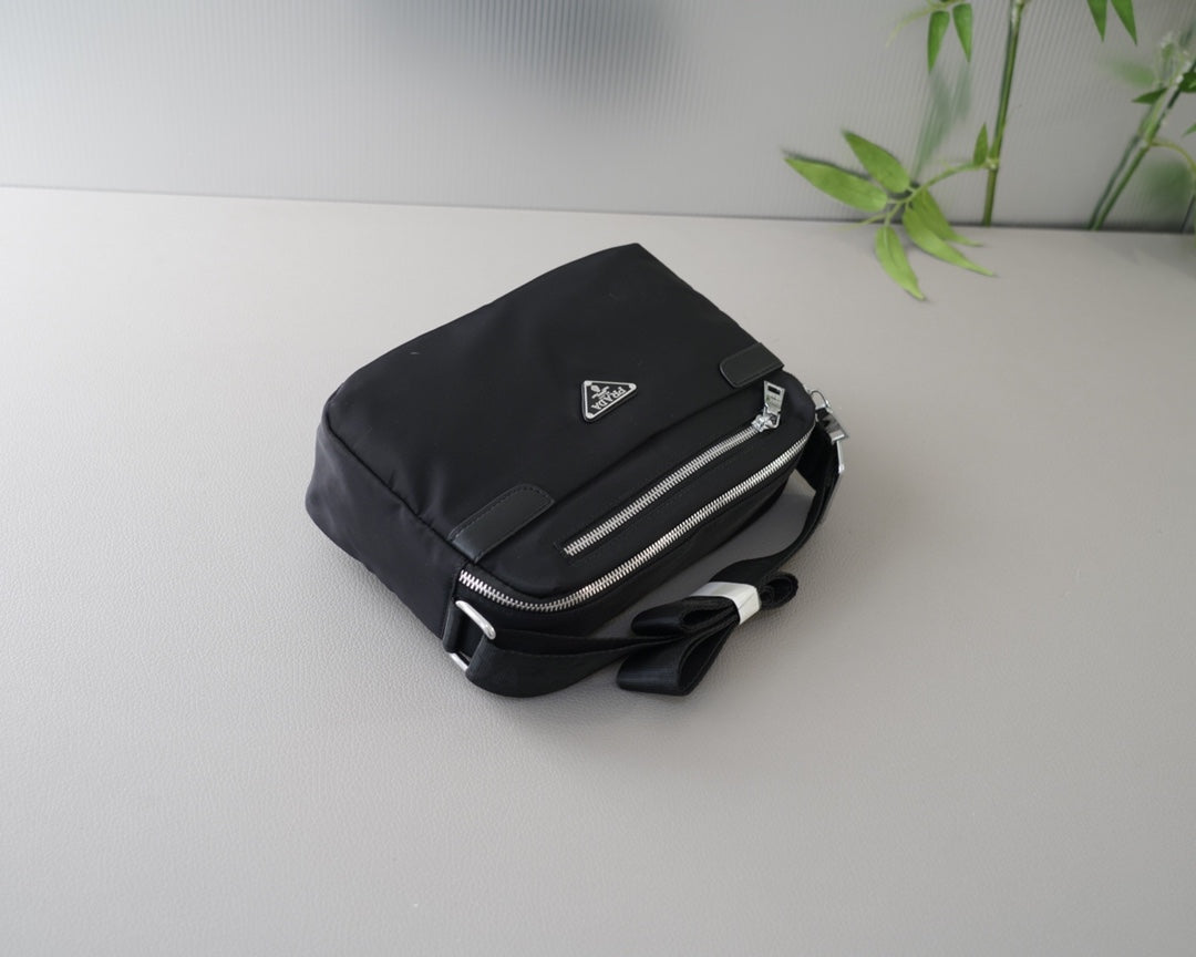PRADA BAG-045