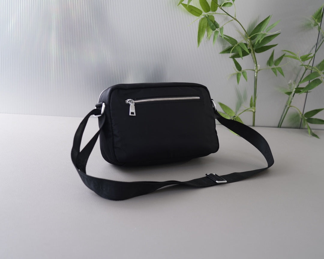 PRADA BAG-045