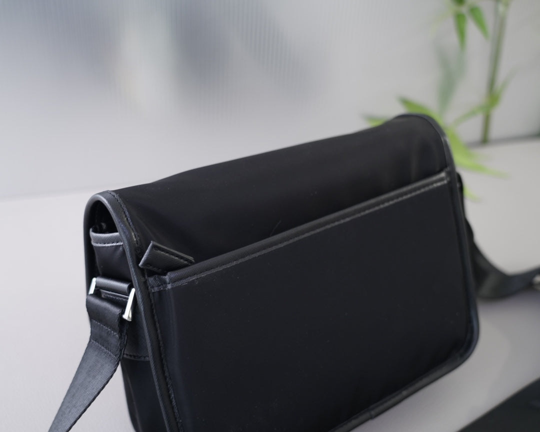 PRADA BAG-046