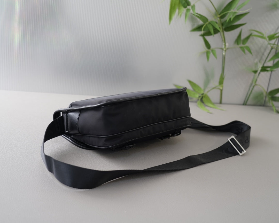 PRADA BAG-046