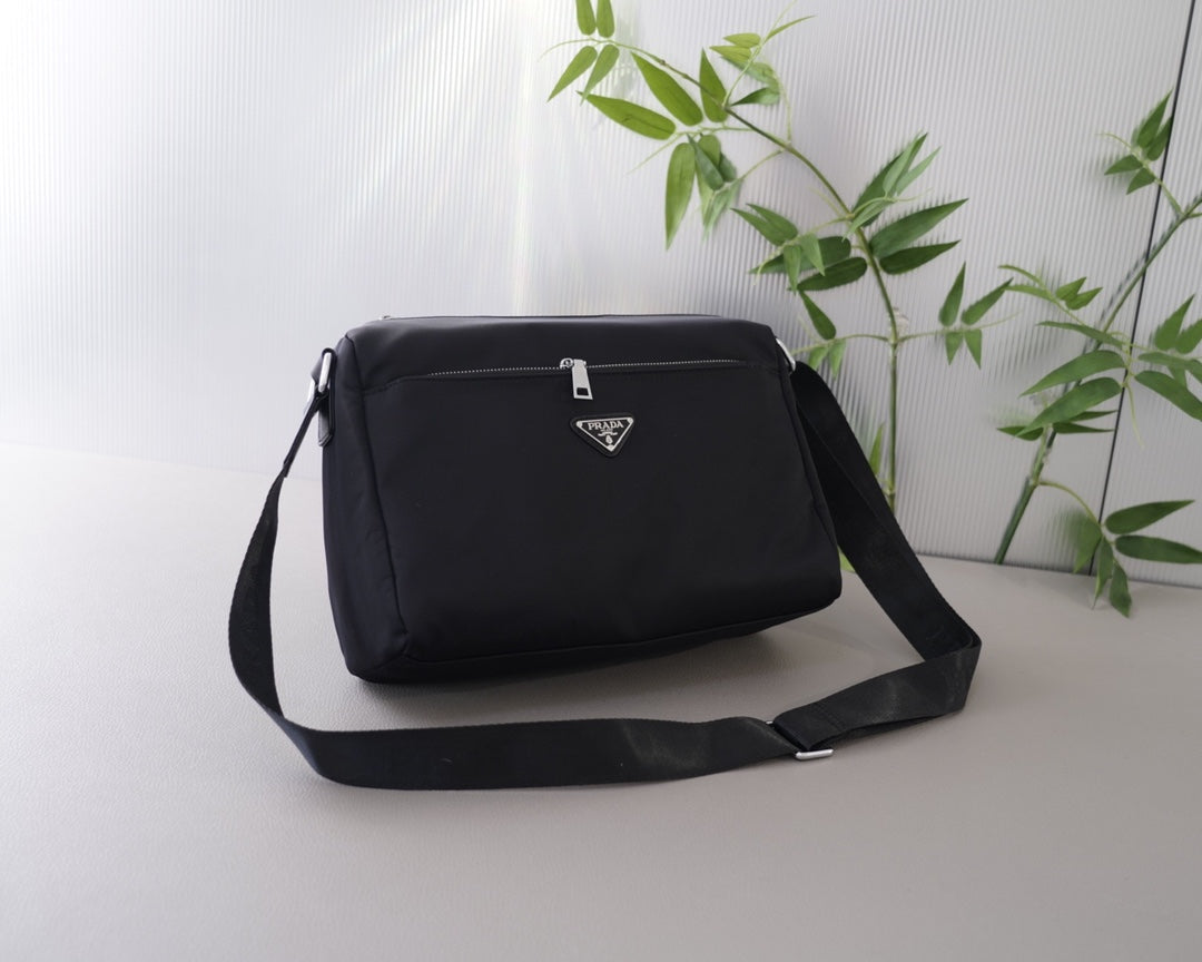 PRADA BAG-047