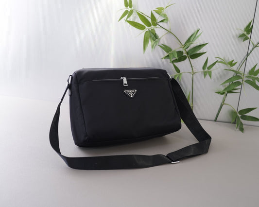 PRADA BAG-047