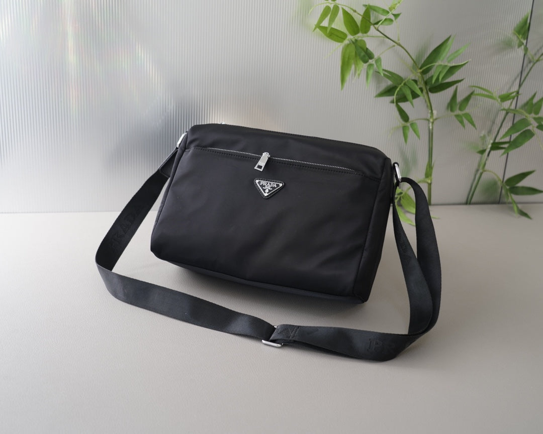PRADA BAG-047