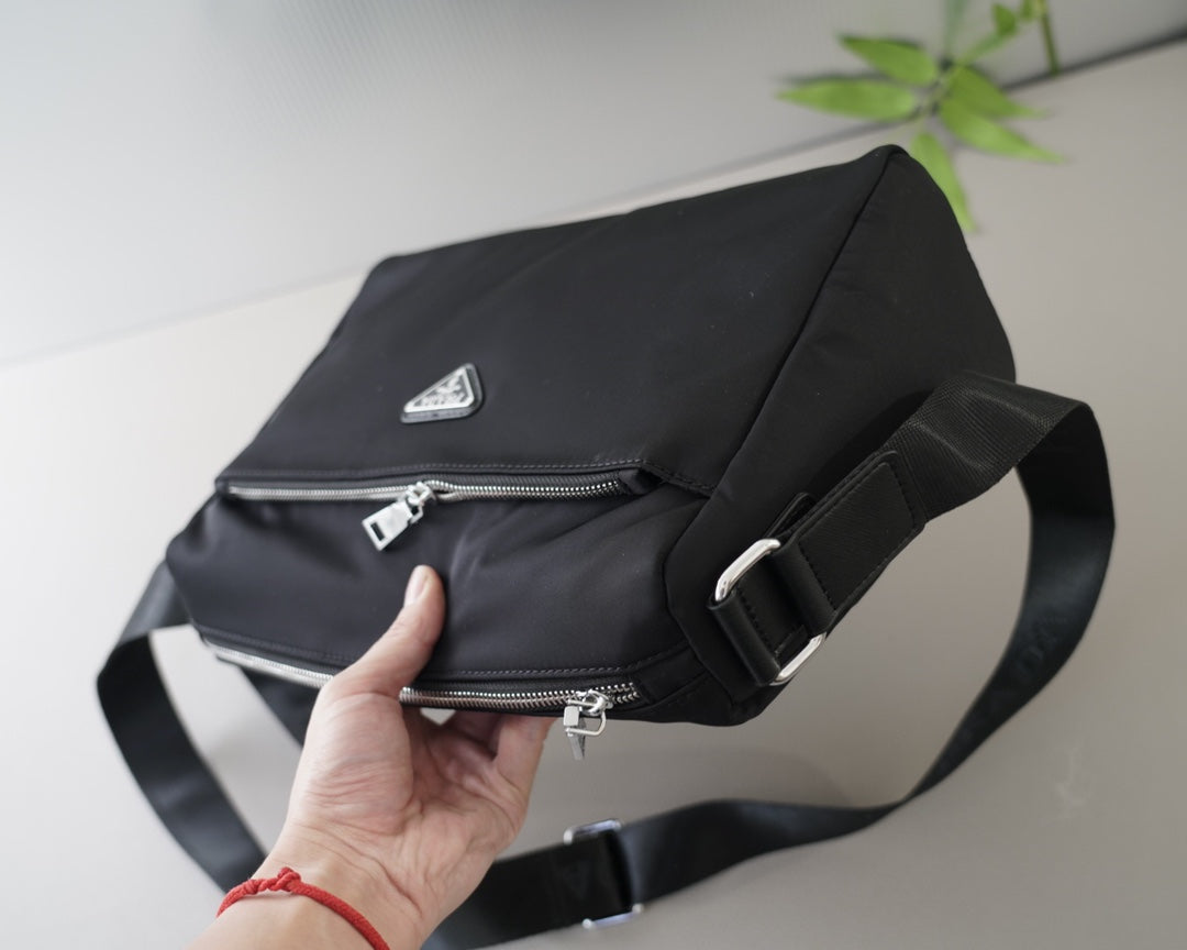 PRADA BAG-047