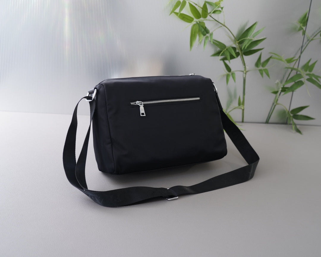 PRADA BAG-047