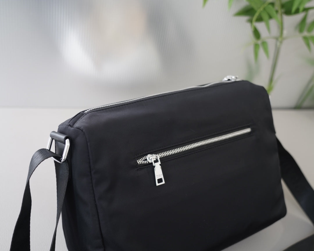 PRADA BAG-047