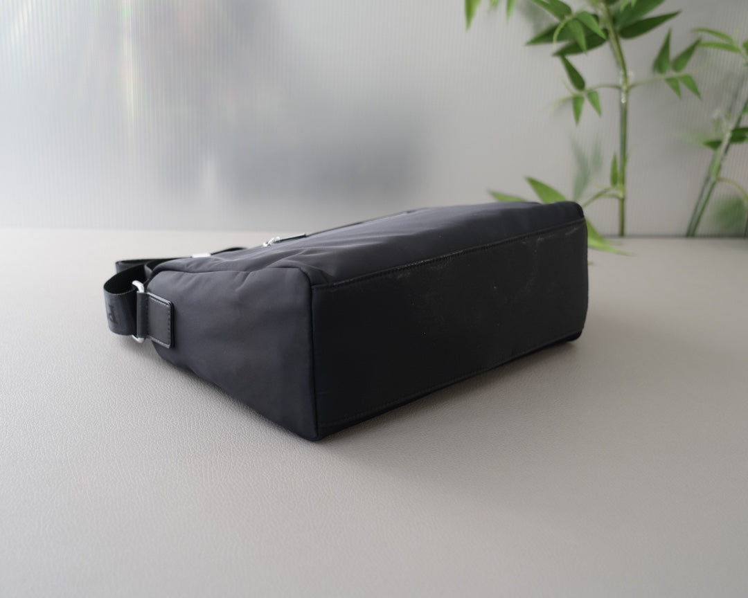 PRADA BAG-047