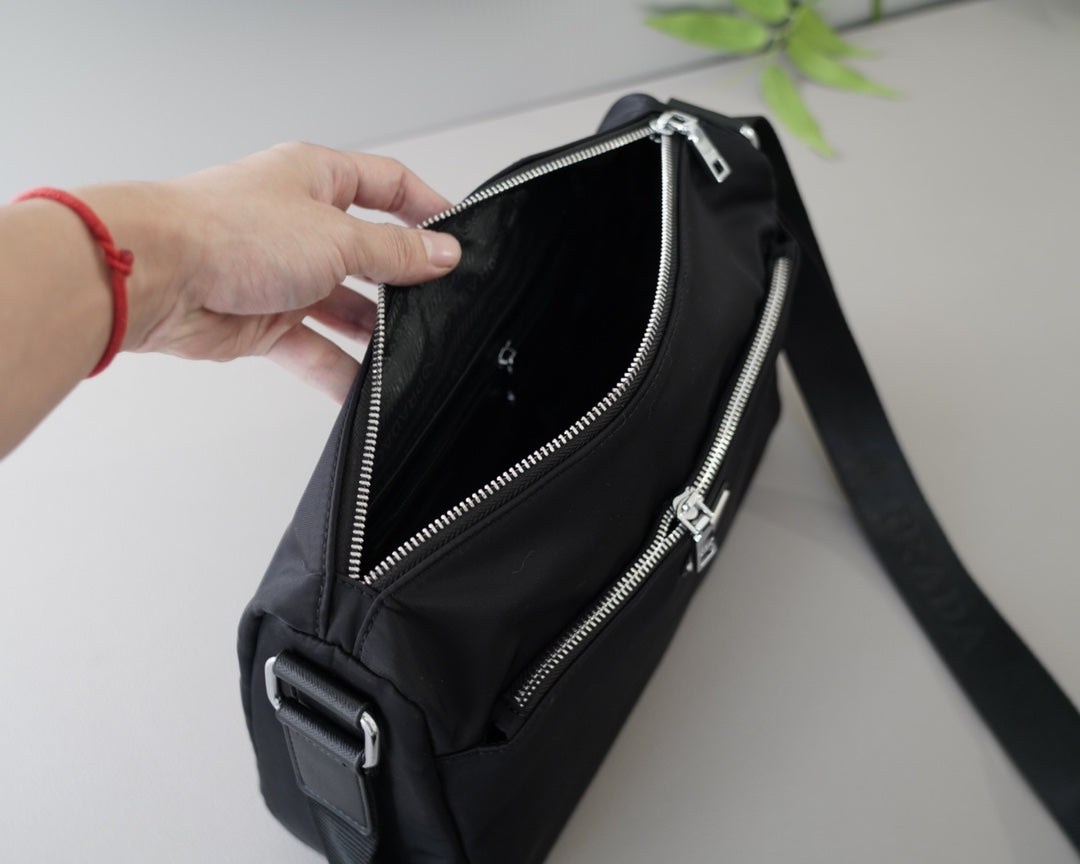 PRADA BAG-047
