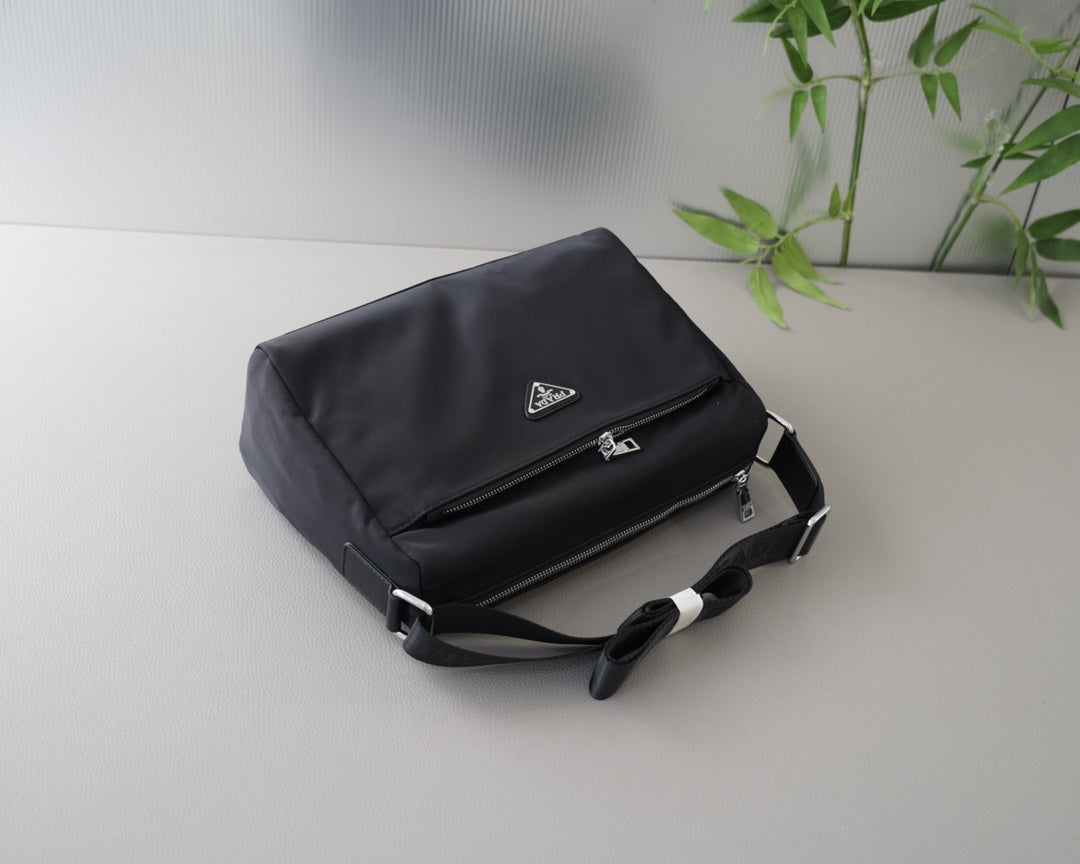 PRADA BAG-047