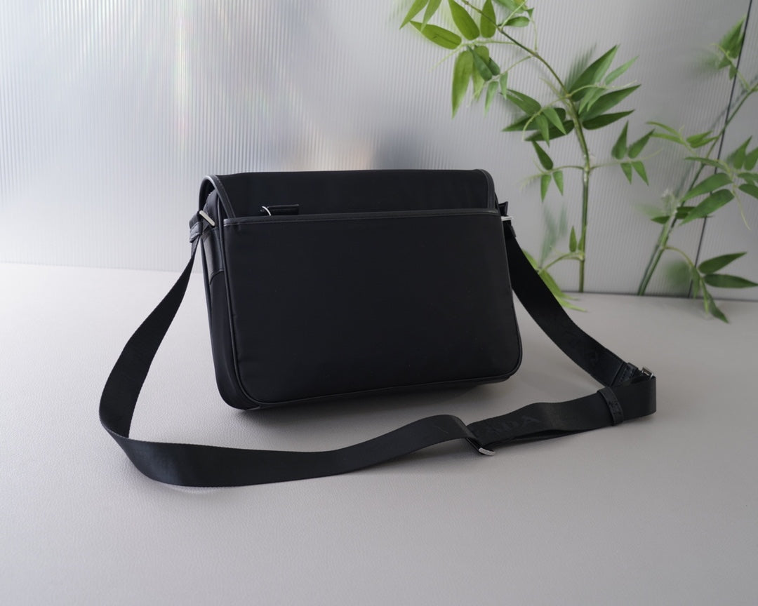 PRADA BAG-048