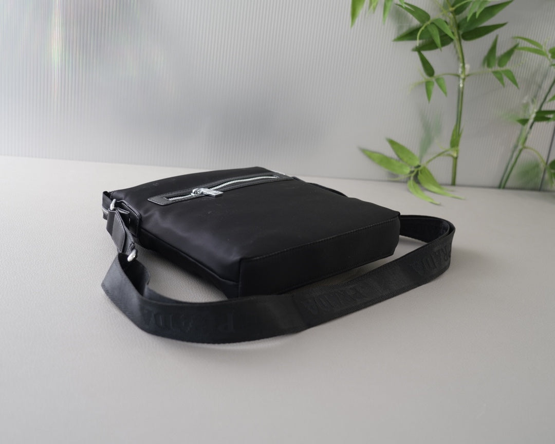 PRADA BAG-051