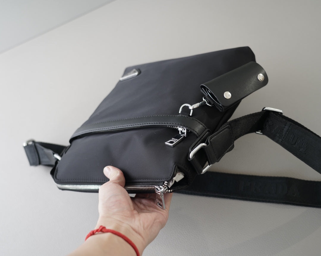 PRADA BAG-052