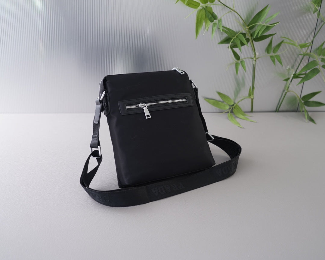 PRADA BAG-052