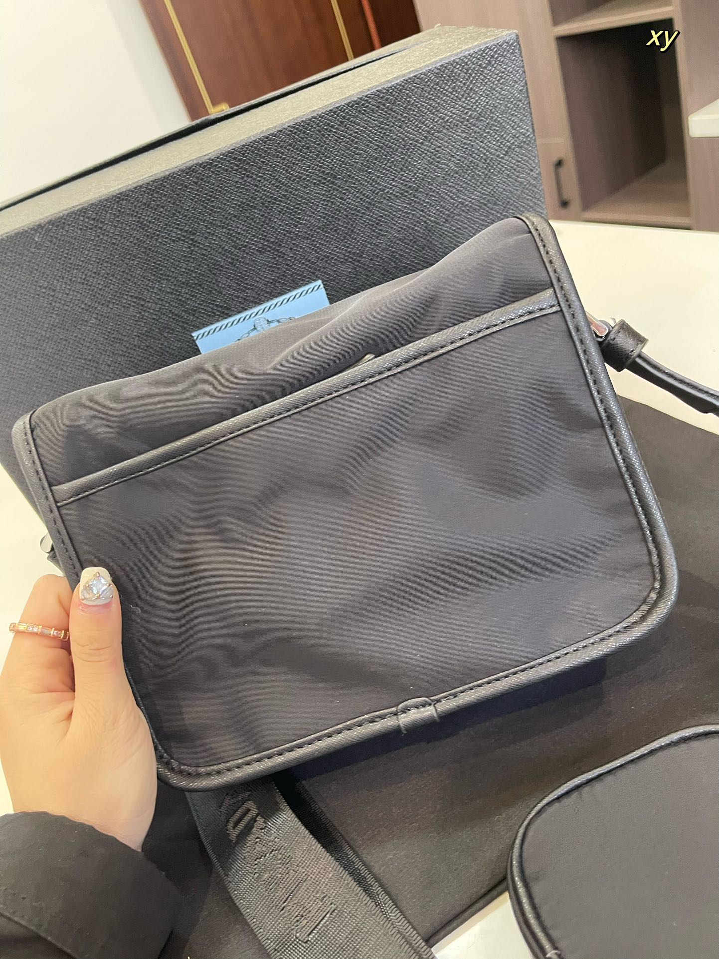 PRADA BAG-070