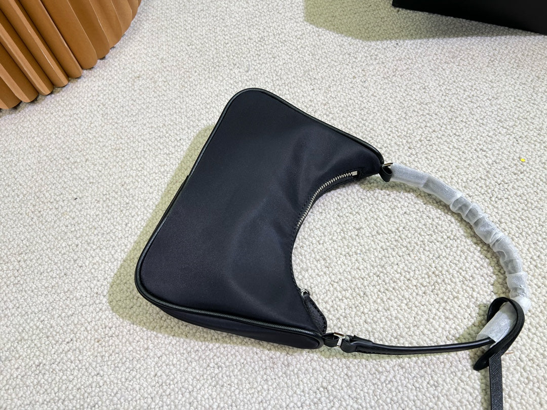 PRADA BAG-084
