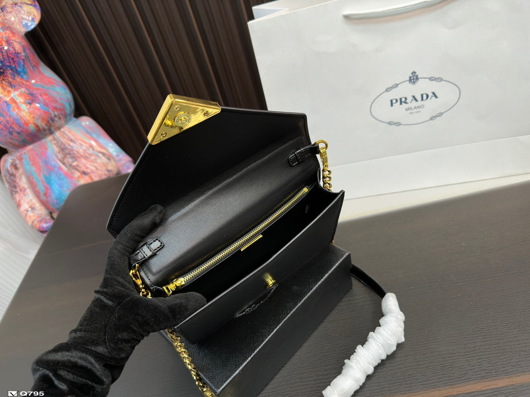 PRADA BAG-090
